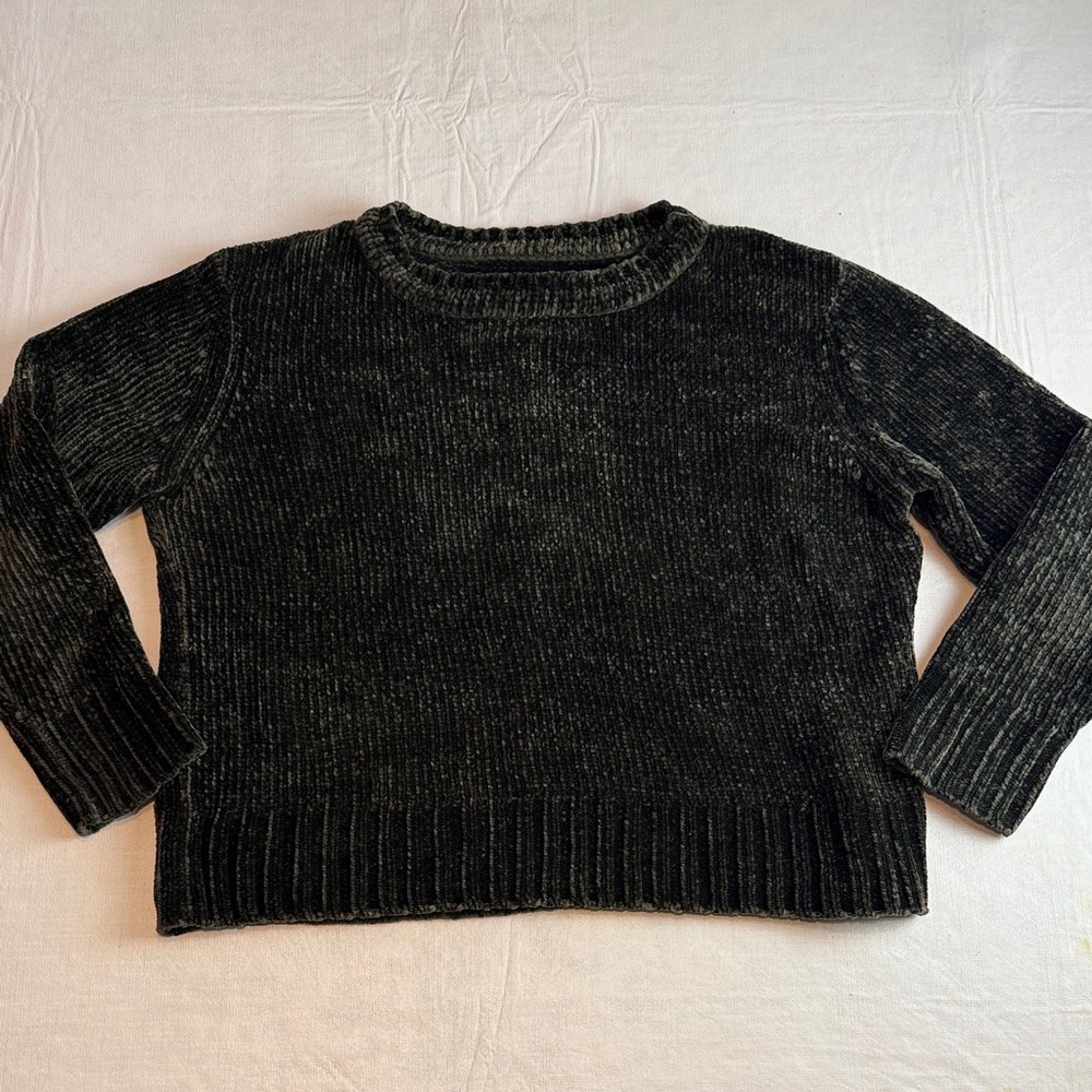 BNCI Women's Dark Green Soft Plush Crewneck Long Sleeve Boxy Sweater Size S